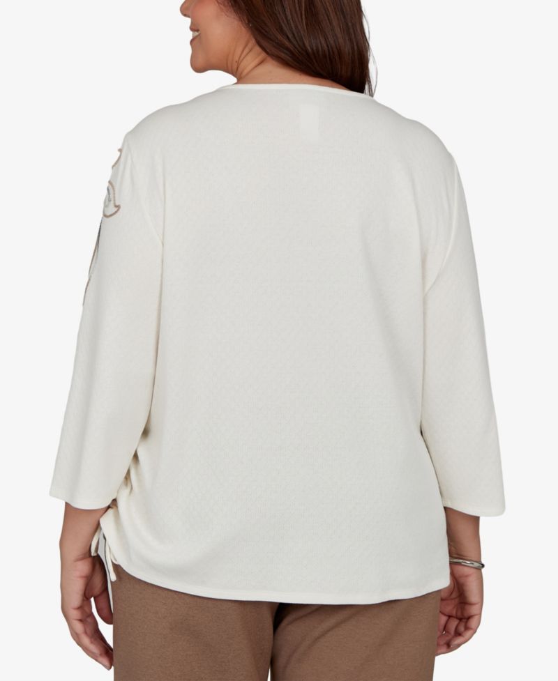 Plus Size Floral 3/4-Sleeve Top
