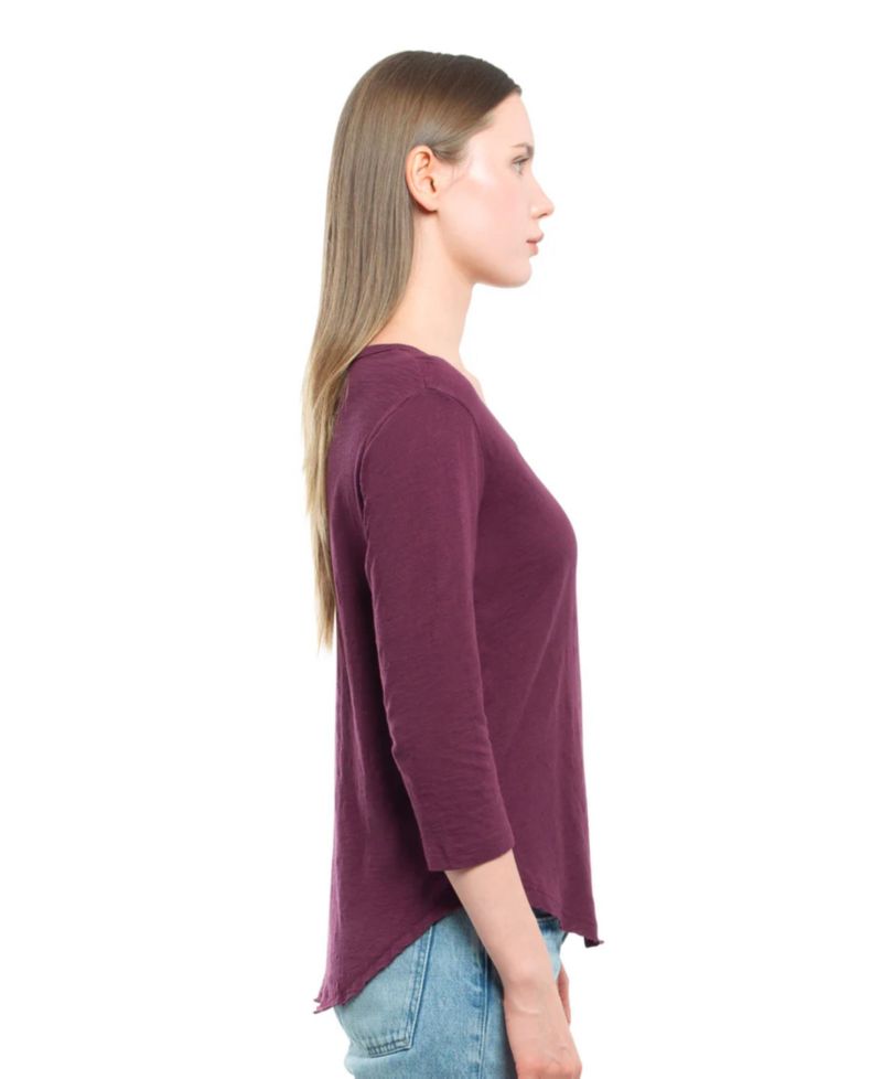 Women's 3/4 Sleeve V-Neck Shirttail Tee