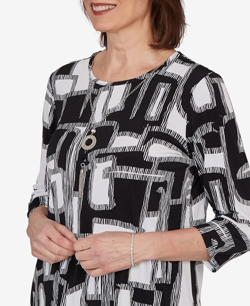Women's Geo Boxes Puff Printed Top with Necklace