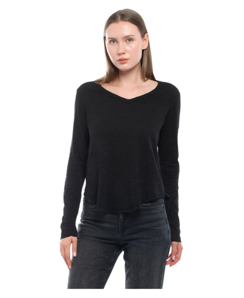 Women's Long Sleeve V-Neck Raw Hem Shirttail Tee
