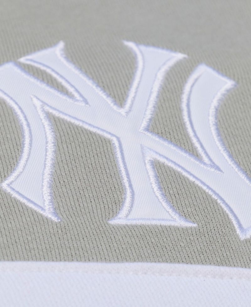 Men's Gray New York Yankees Cooperstown Collection Thunderstorm Head Coach Hoodie