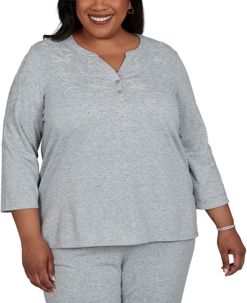 Plus Size 3/4-Sleeve Henley Top