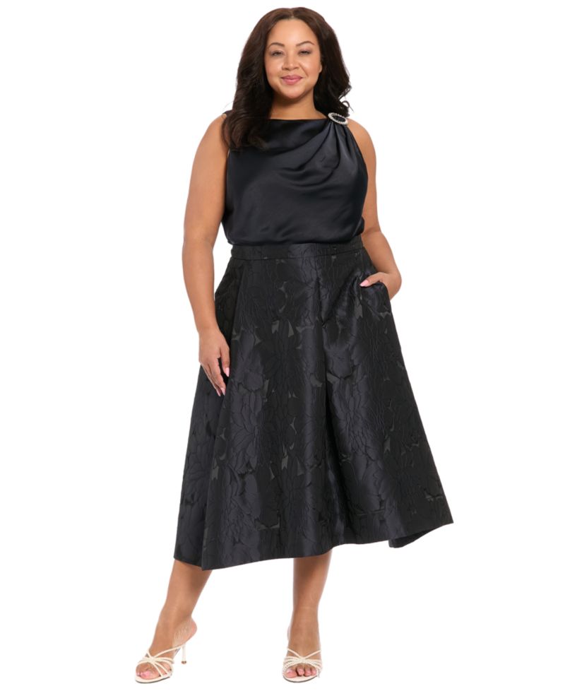 Plus Size Pleated Midi Skirt