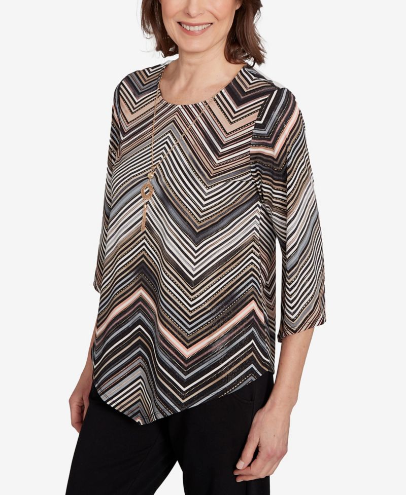 Women's Classic Chevron Stripe Top with Necklace