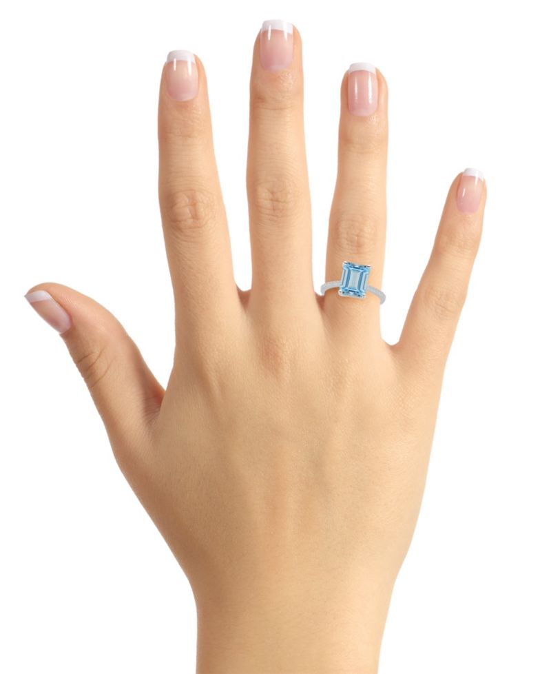 Women's Sky Blue Topaz (4-1/4 ct.t.w.) and Diamond (1/10 ct.t.w.) Ring in Sterling Silver