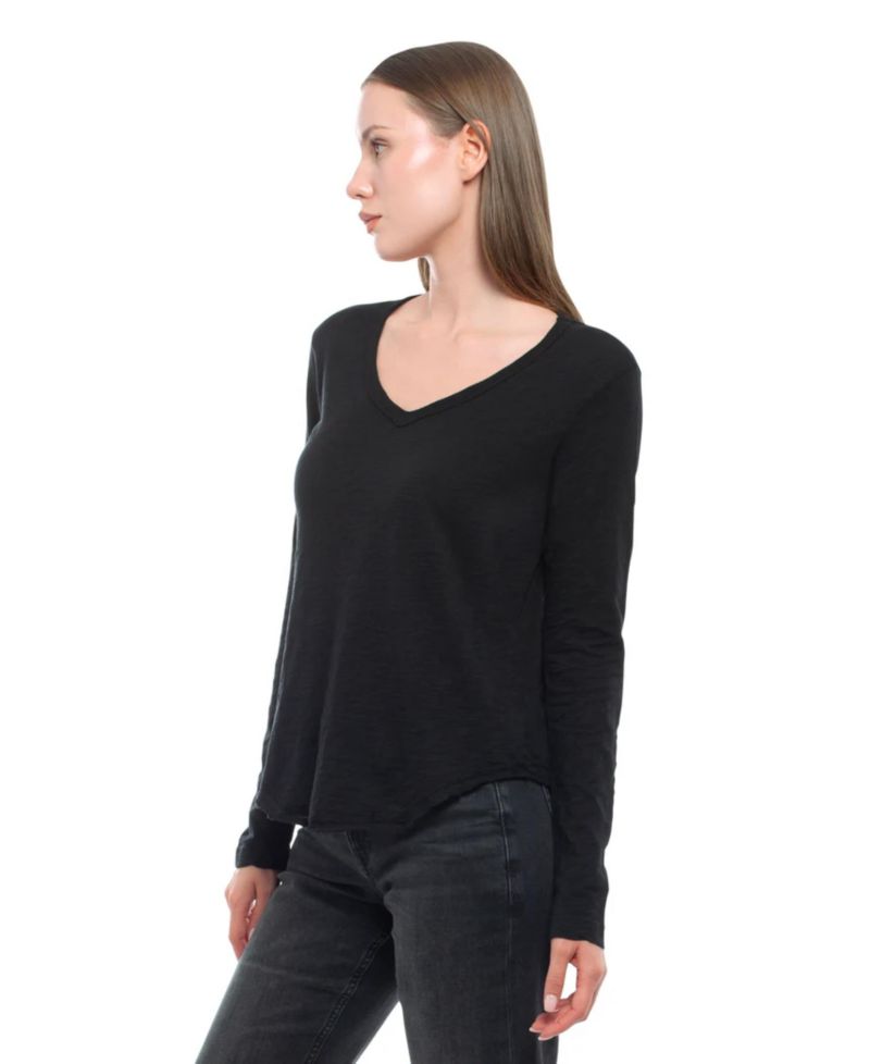 Women's Long Sleeve V-Neck Raw Hem Shirttail Tee