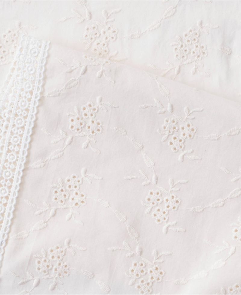 Women's Eyelet Scarf