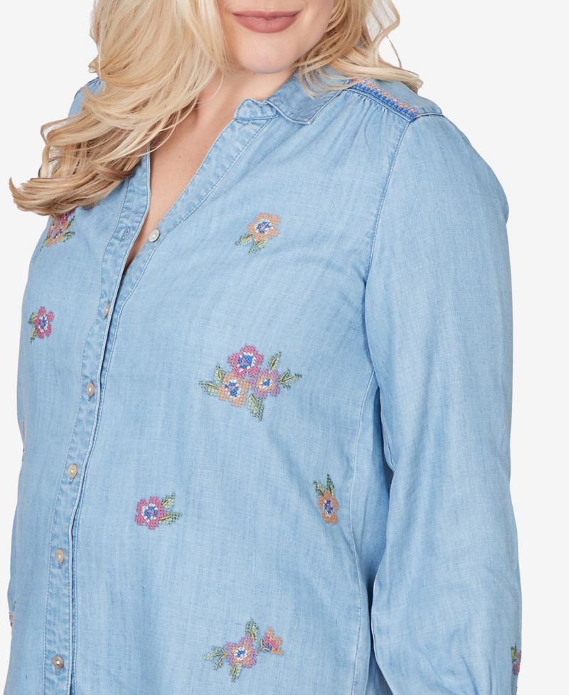 Petite Beachcomber Floral Embroidered Button-Front Top