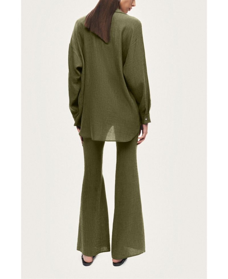 Women's Relaxed Button-Down Shirt