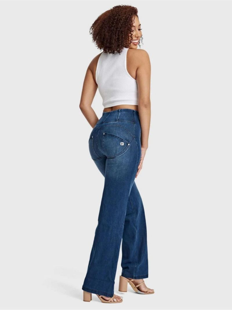 Women's Snug Sculpting High-Rise Flare Jeans