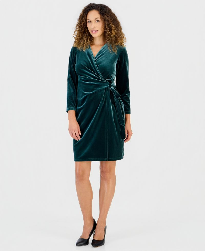 Petite Classic Faux-Wrap Velvet V-Neck Wrap Dress