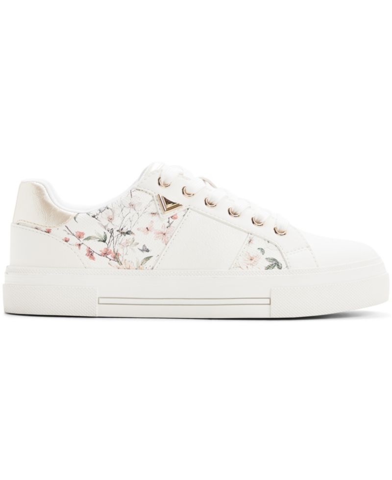 Women's Saddie Jogger Lace-Up Sneakers