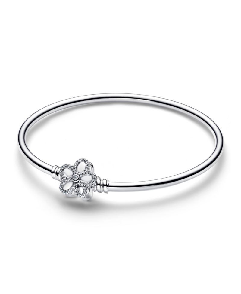 Pav&eacute; Flower Bangle