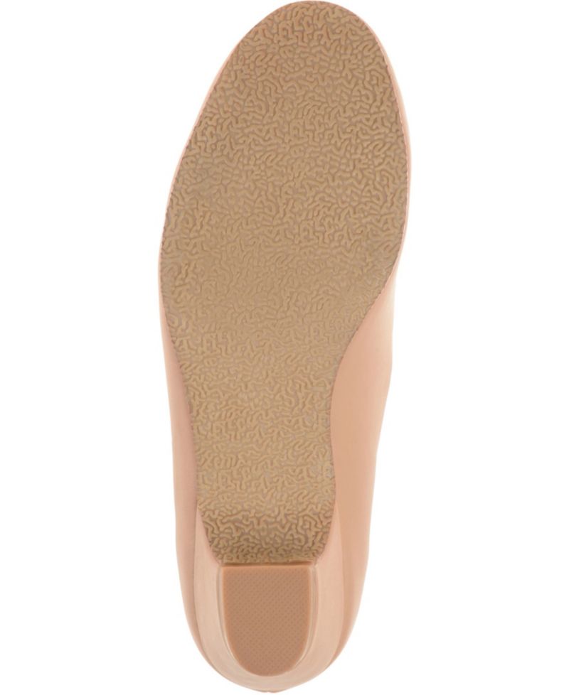 Women's Saar Round Toe Kitten Heel Pumps