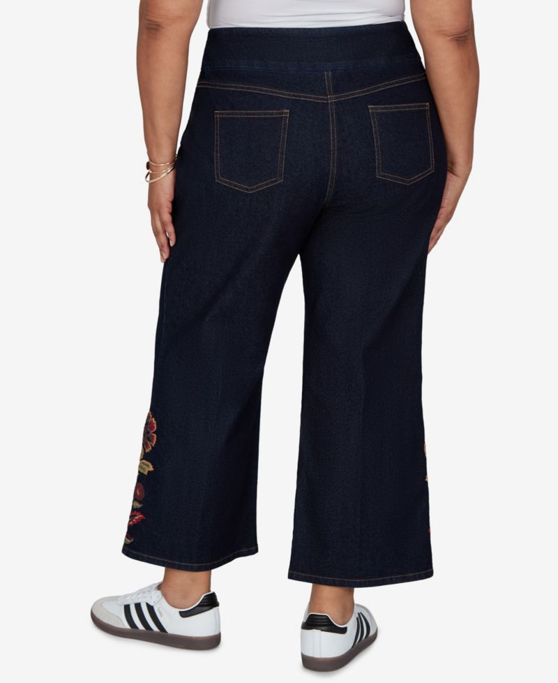 Plus Size Pull-On Wide-Leg Embroidered Jeans