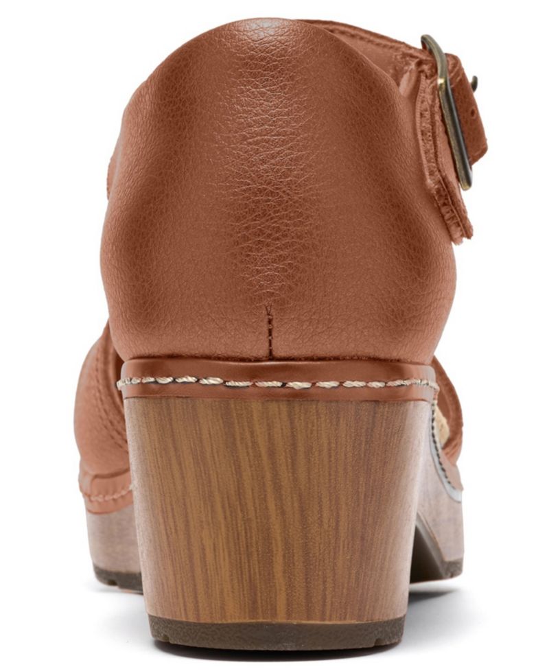Women's Paizlee Leah Buckle Clogs
