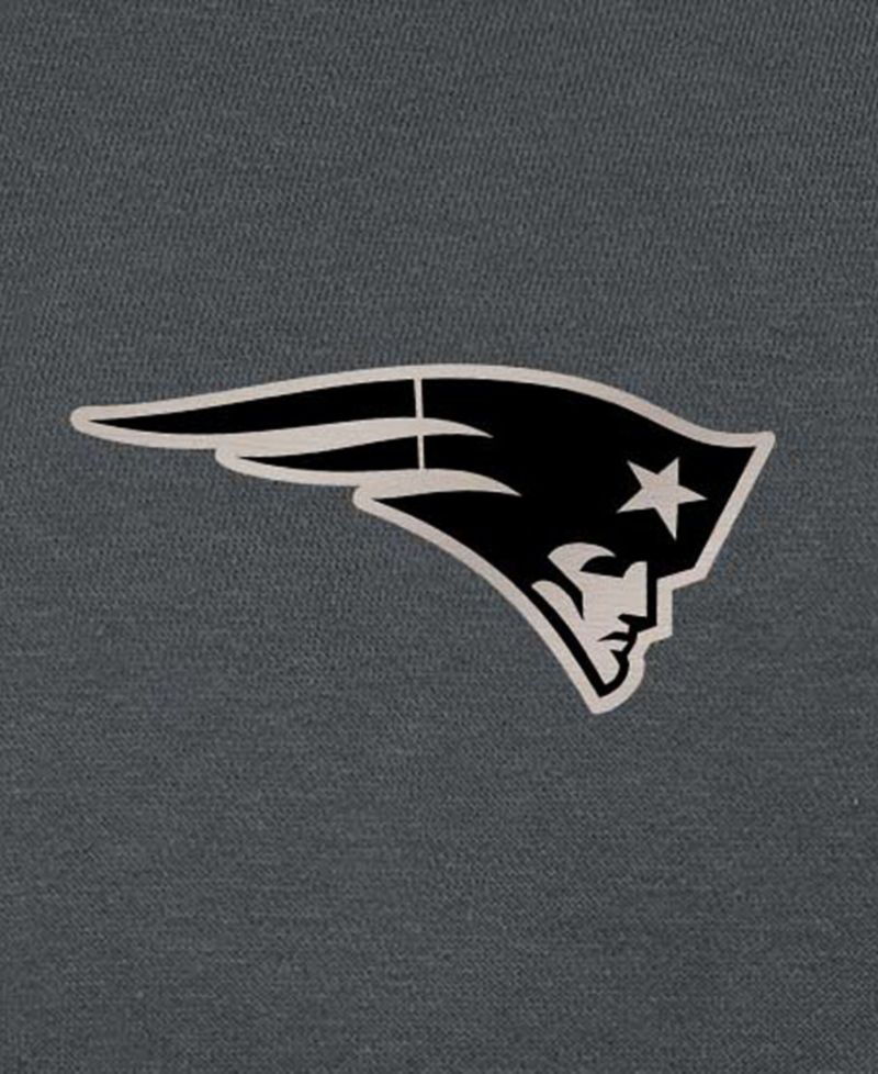 Men's Charcoal New England Patriots Brushed Carbon Victory Pullover Hoodie