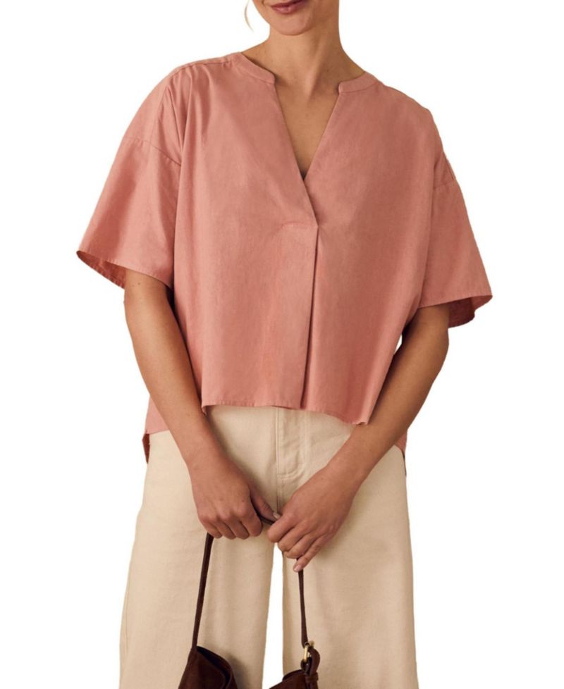 Women's Short Sleeve V-Neck Dipped Hem Blouse
