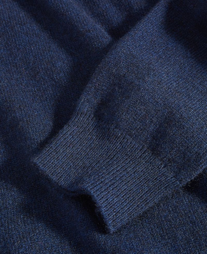 100% Cashmere Women's Petite Long-Sleeve Crewneck Sweater
