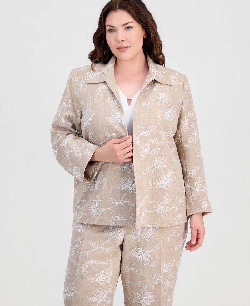 Plus Size Boxy Collared Jacket