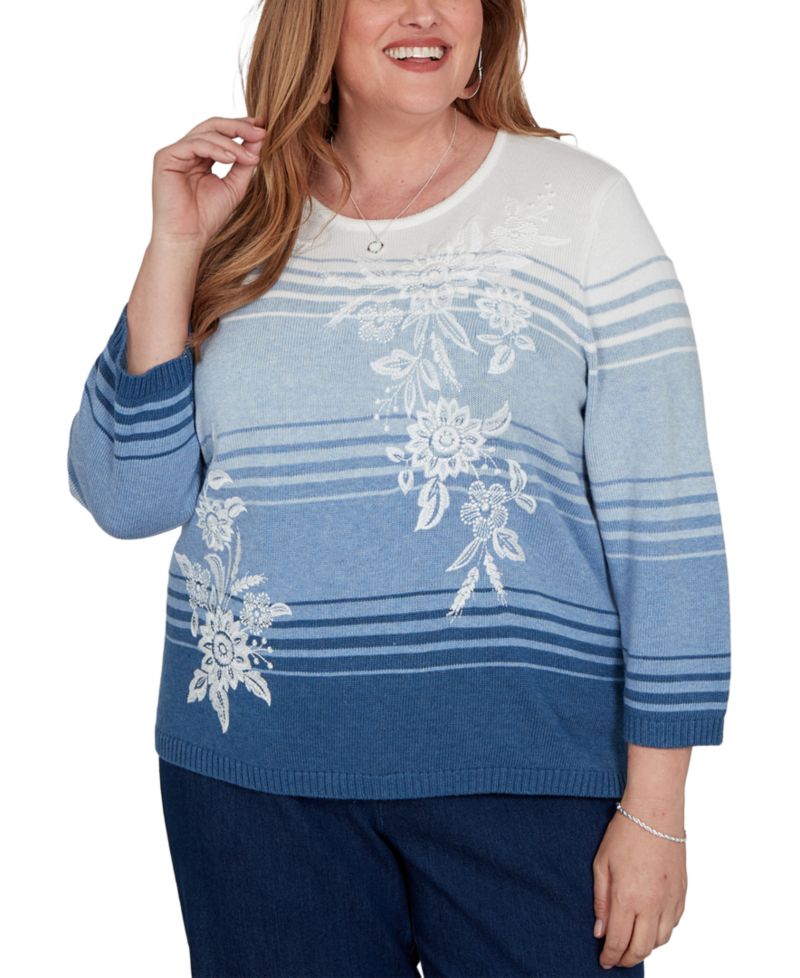 Plus Size Floral Embroidery 3/4-Length Crewneck Pullover Sweater