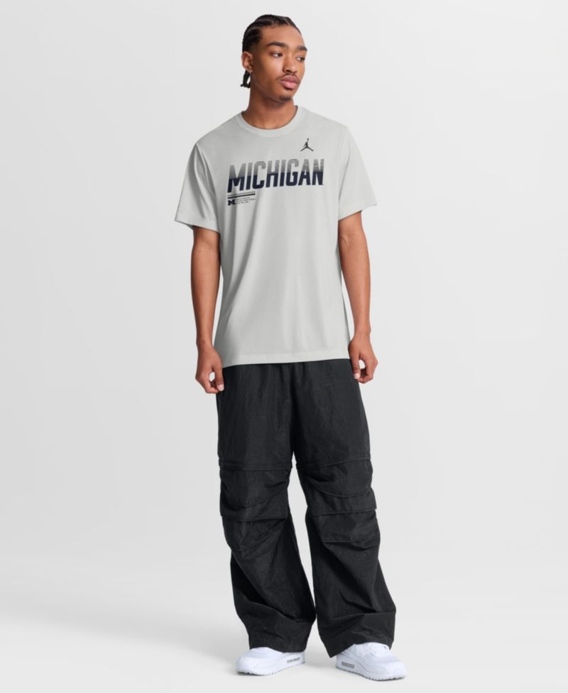 Men's Gray Michigan Wolverines Sideline Legend Dri-FIT T-Shirt