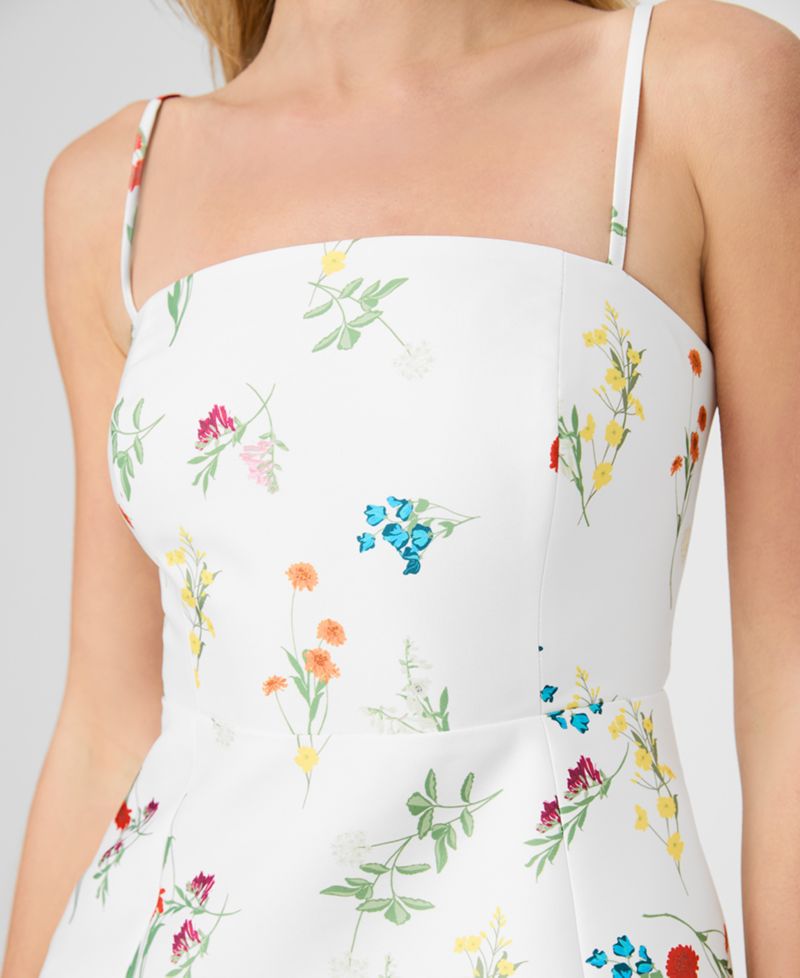 Women's Sleeveless Straight Neck Top