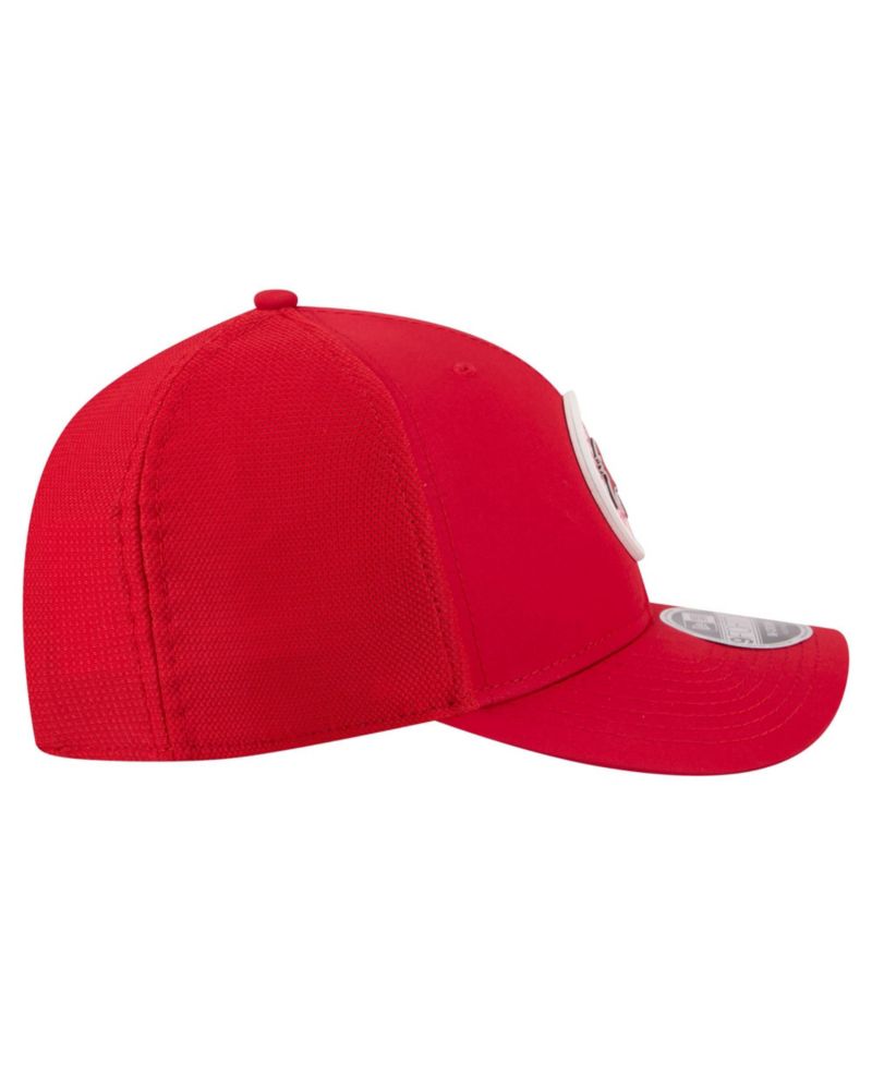 Men's Tampa Bay Buccaneers Floral 9FORTY M-Crown Adjustable Trucker Hat