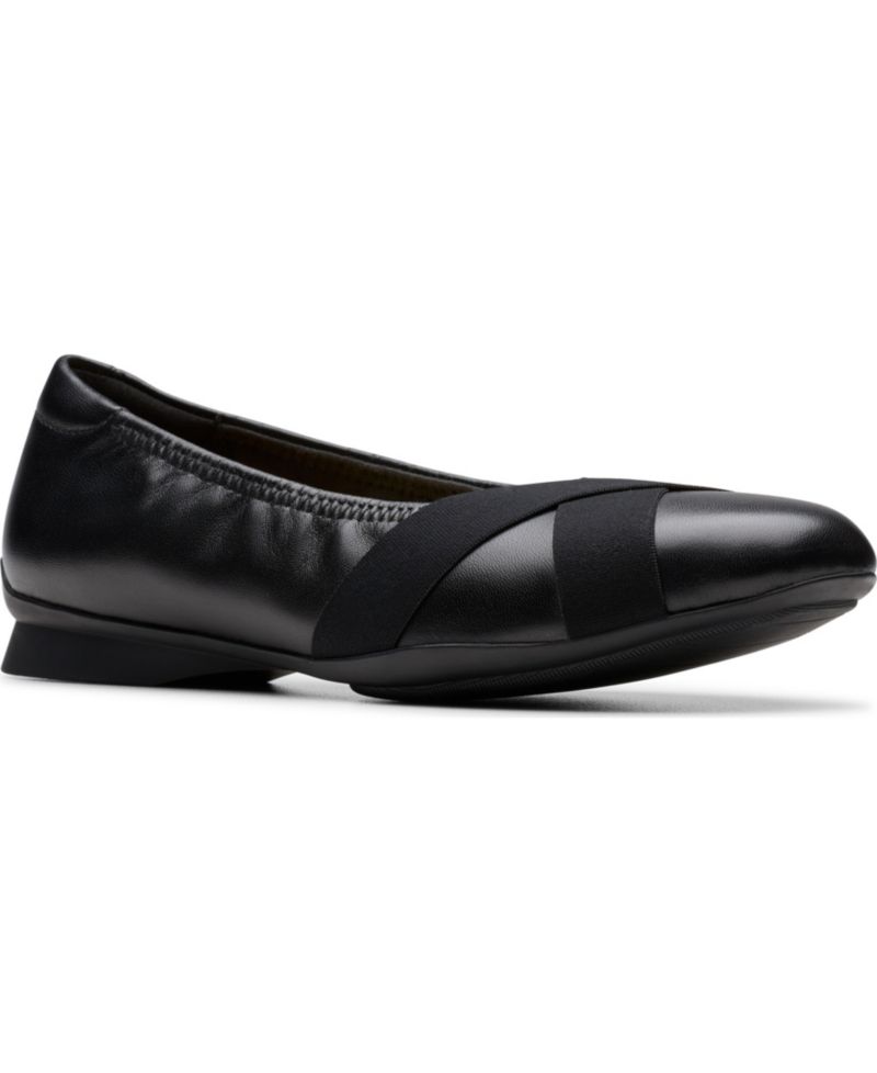 Women's Jazmynn Gem Round Toe Flats