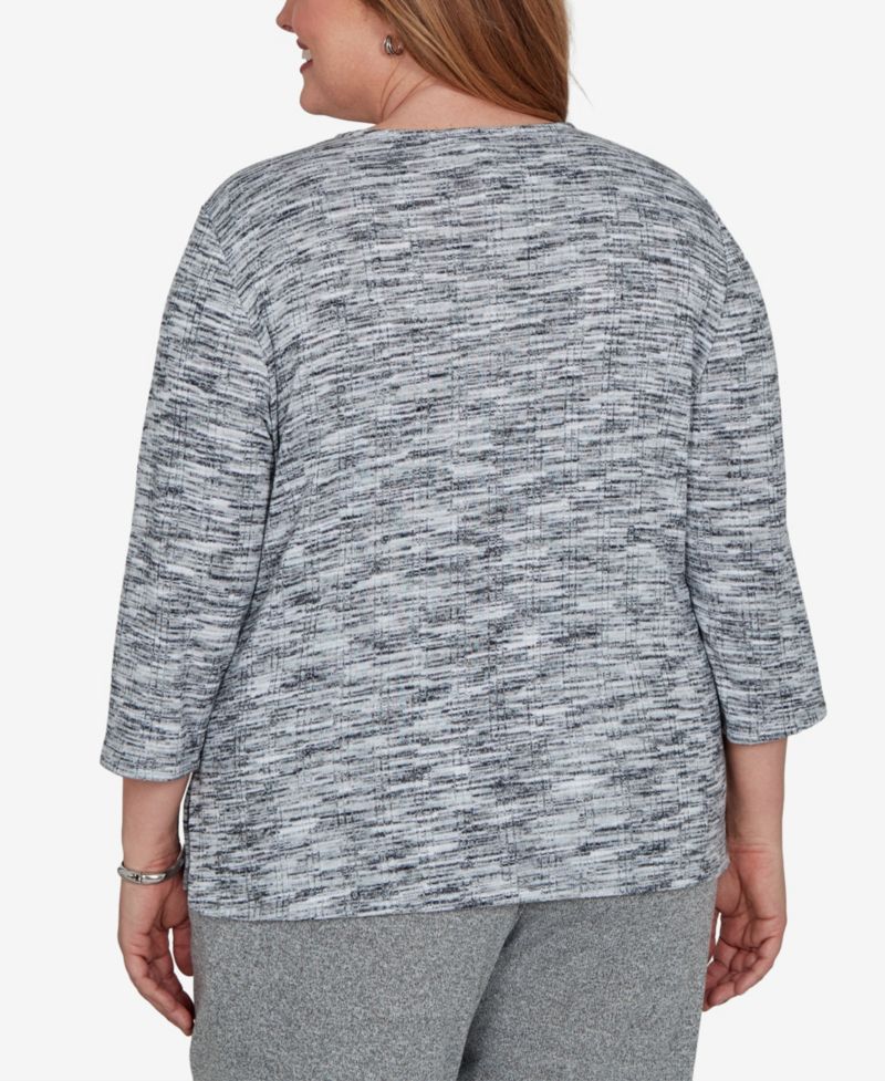 Plus Size Space Dye Top with Necklace