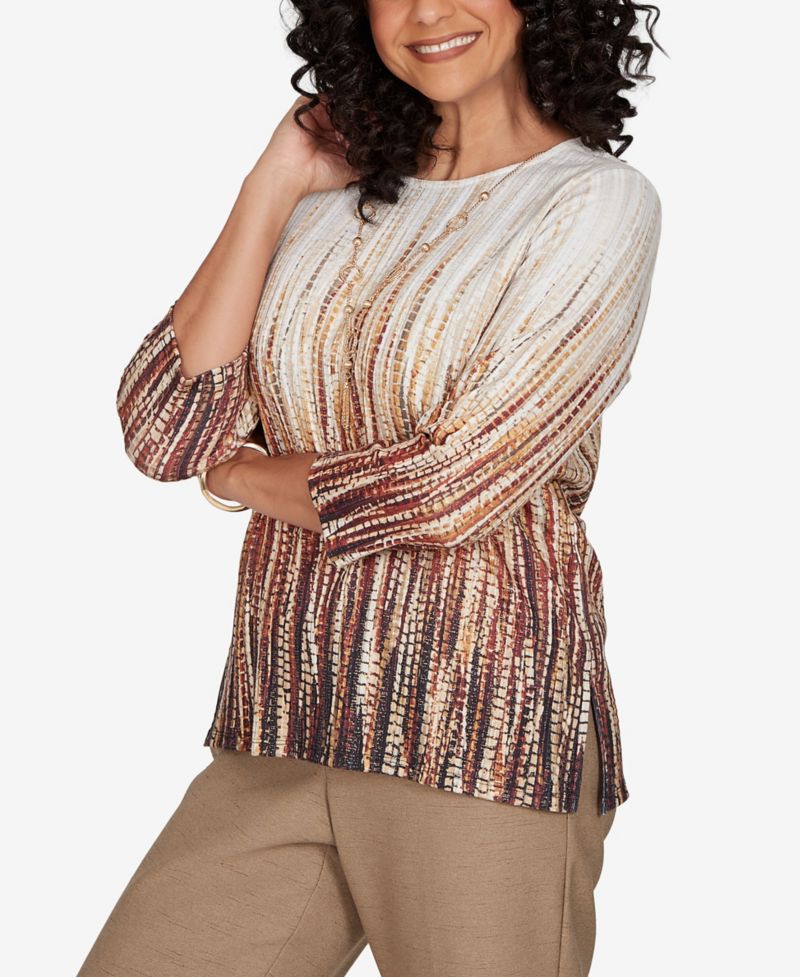 Petite Union Square Textured Ombre 3/4-Sleeve Top With Necklace