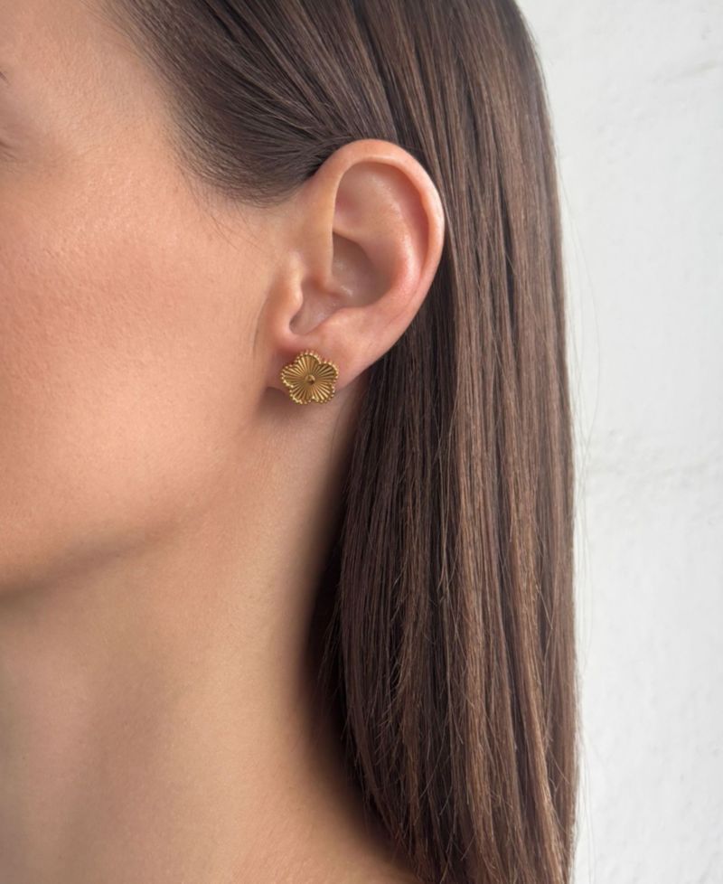 Tarnish Resistant Gold 5-Leaf Clover Stud Earrings