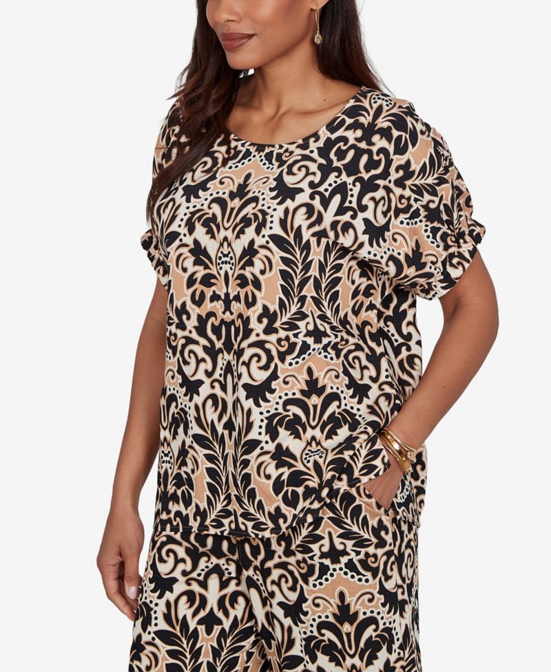Petite Damask Textured Short-Sleeve Top