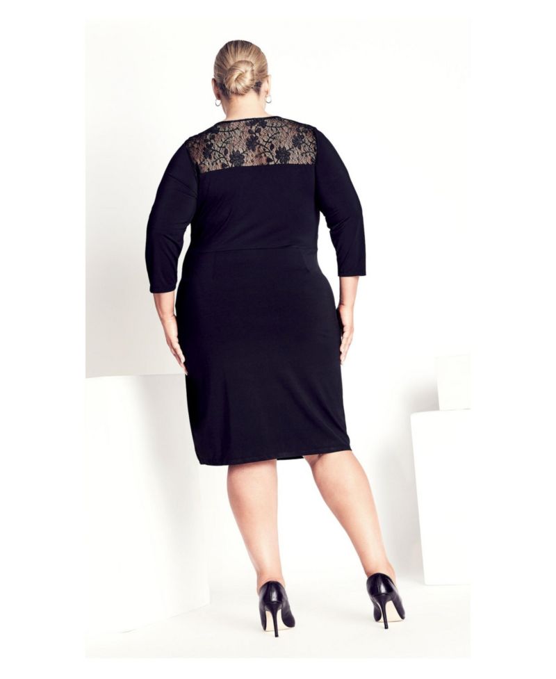 Women's Plus Size Deanna Wrap Lace Dress