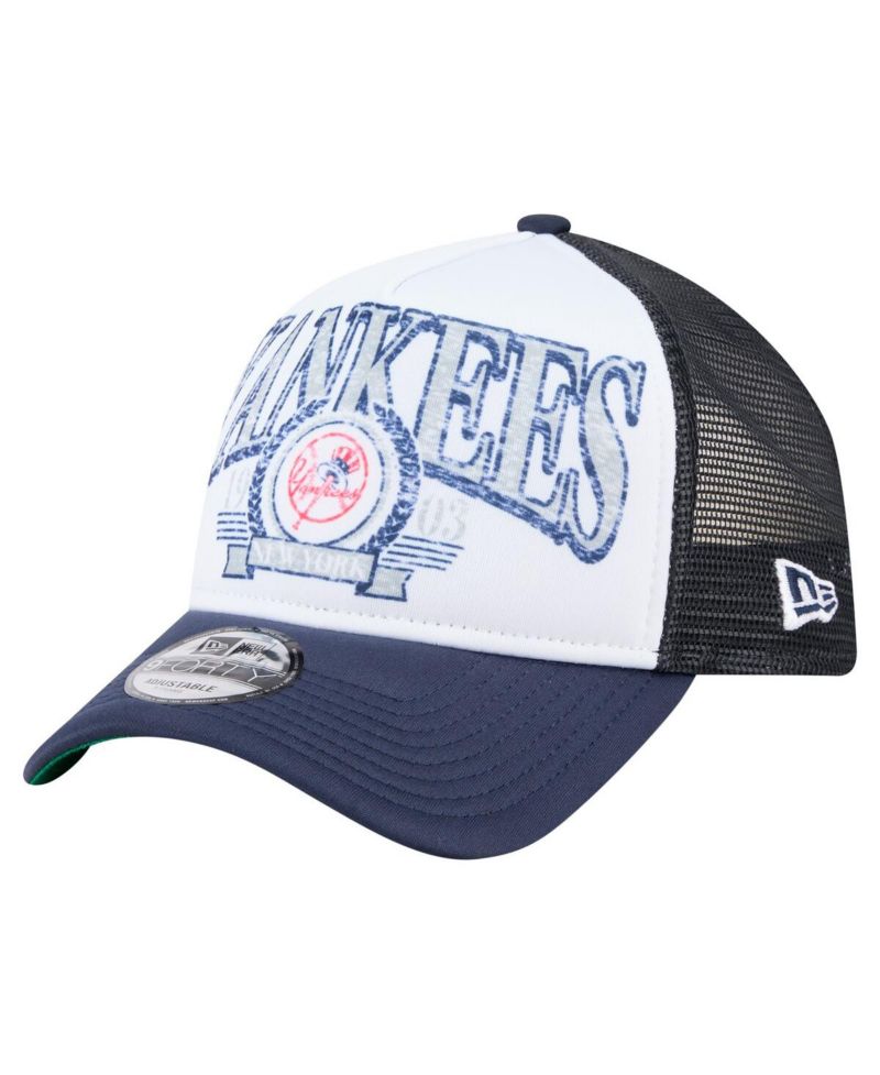Men's Navy New York Yankees Distressed 9FORTY A-Frame Adjustable Trucker Hat