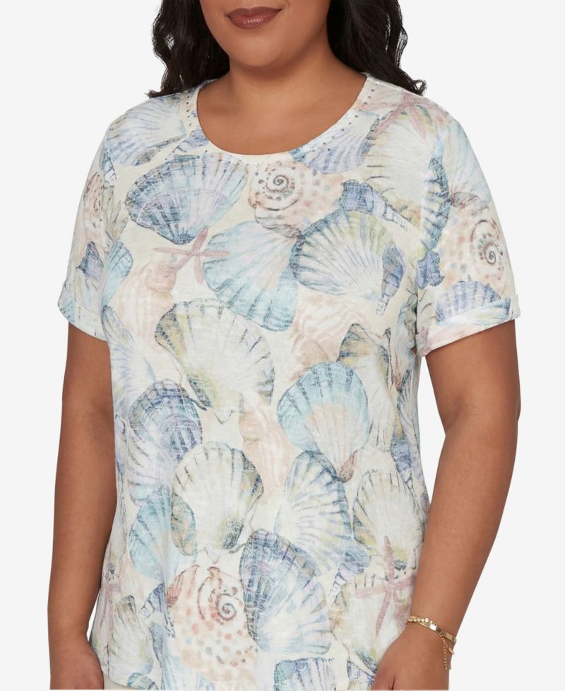 Petite Vintage Charm Seashells Embellished Solid T-Shirt