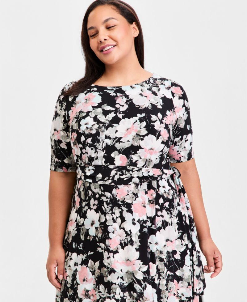 Plus size Floral Elbow-Sleeve Fit & Flare Dress