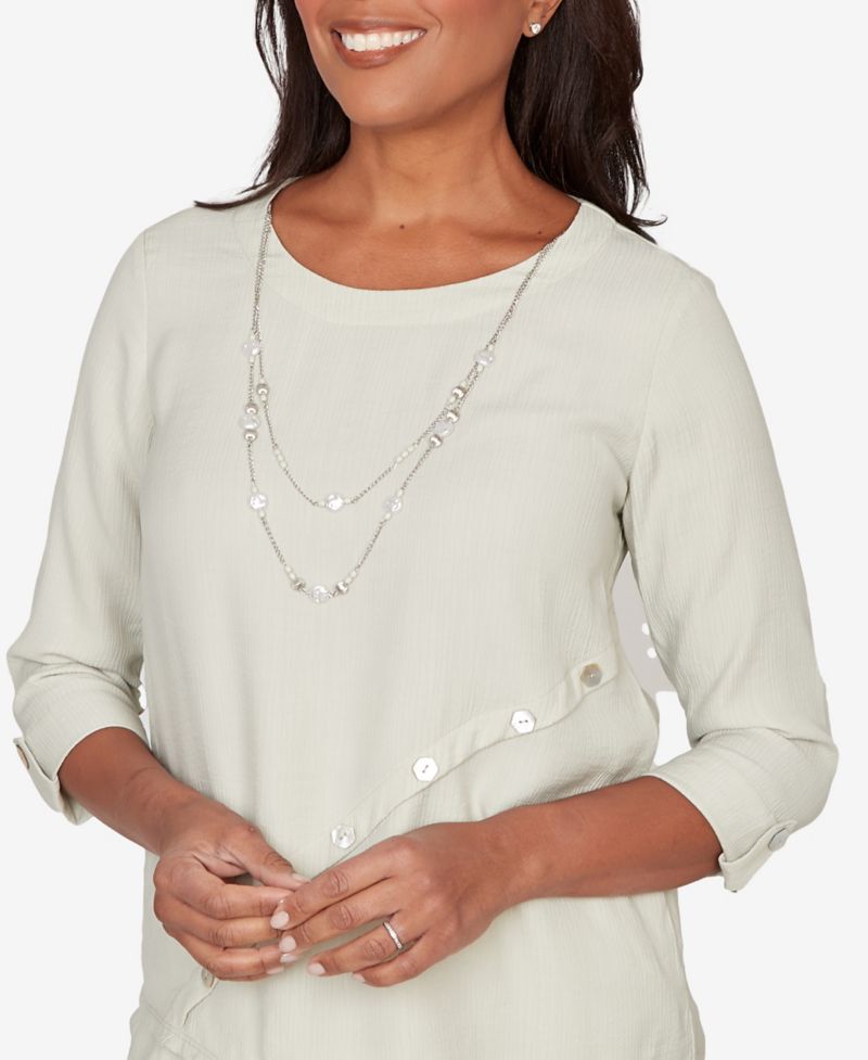 Women's Vintage Charm Diagonal Spliced Detailed Crewneck Top with Necklace