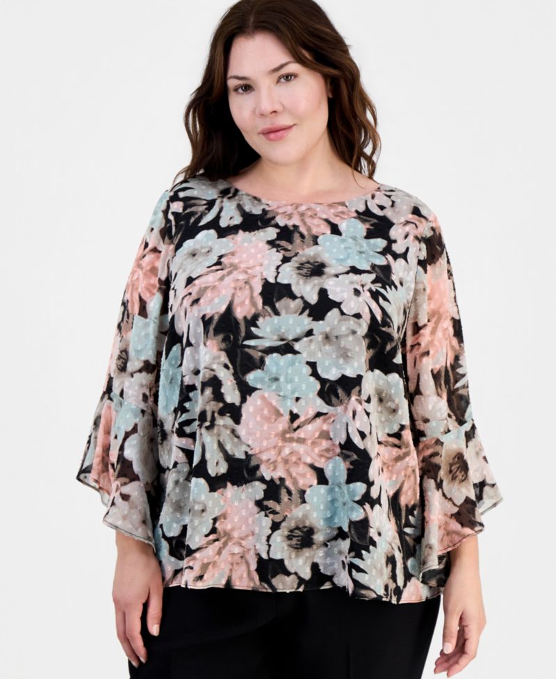 Plus size Floral Clip-Dot 3/4-Sleeve Top