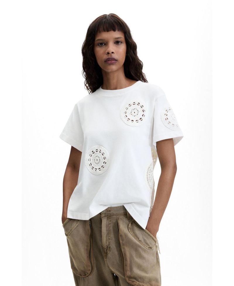Women's Embroidered T-shirt