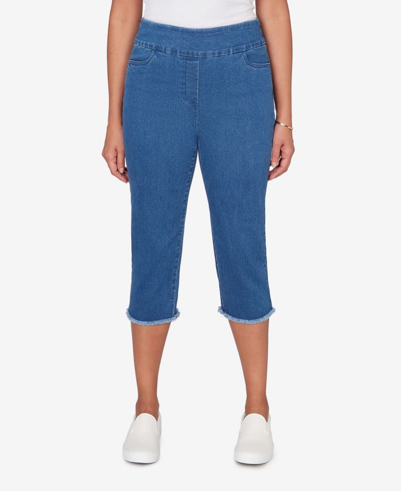 Petite Classic Super Stretch Denim Fringe Capri Pants