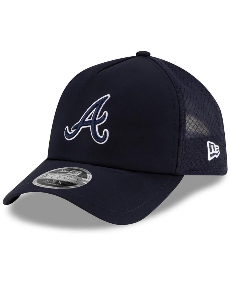 Men's Navy Atlanta Braves 2026 Batting Practice Apex 9FORTY Adjustable Trucker Hat