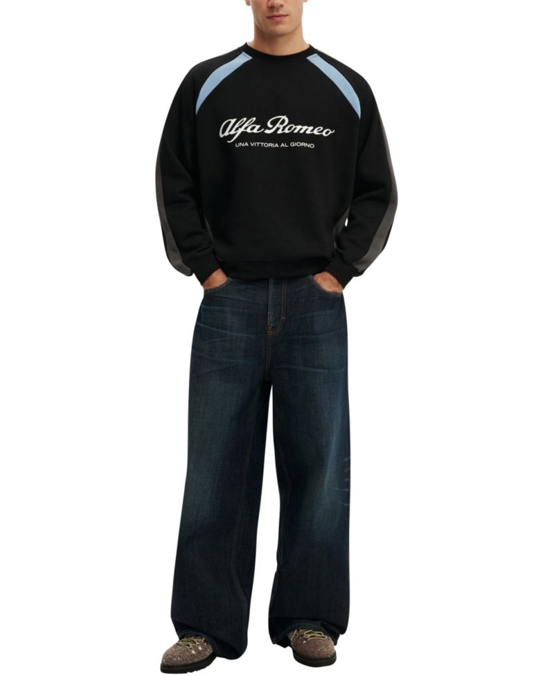 Men's Modern Box-Fit Alfa Romeo Long-Sleeve Sweatshirt