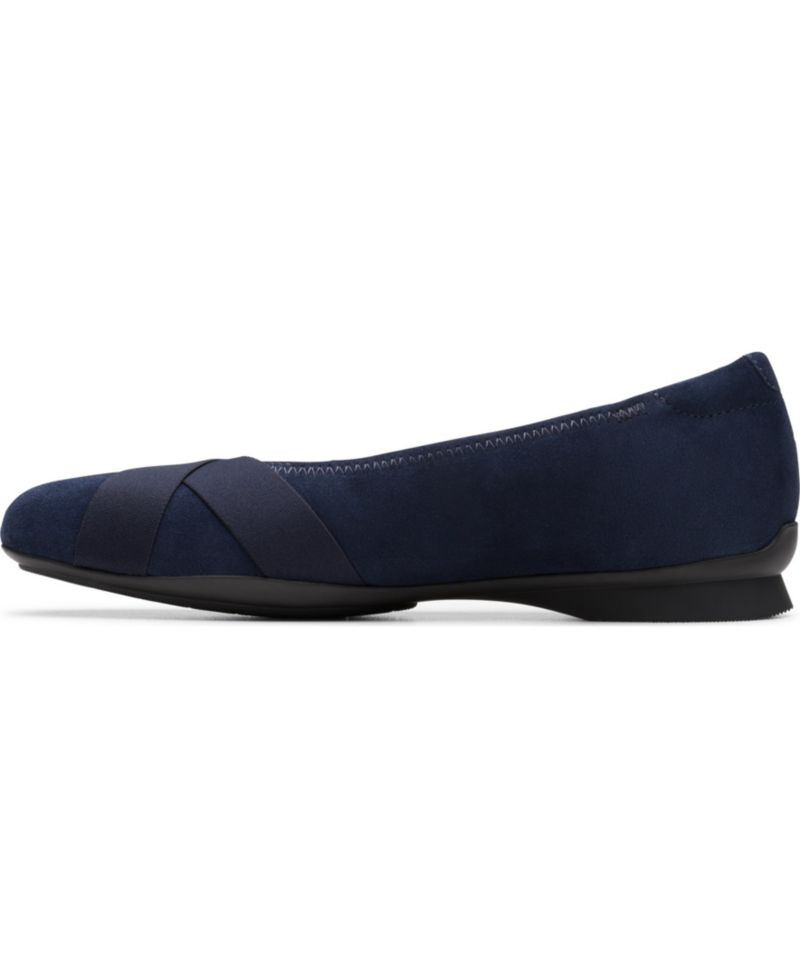 Women's Jazmynn Gem Round Toe Flats