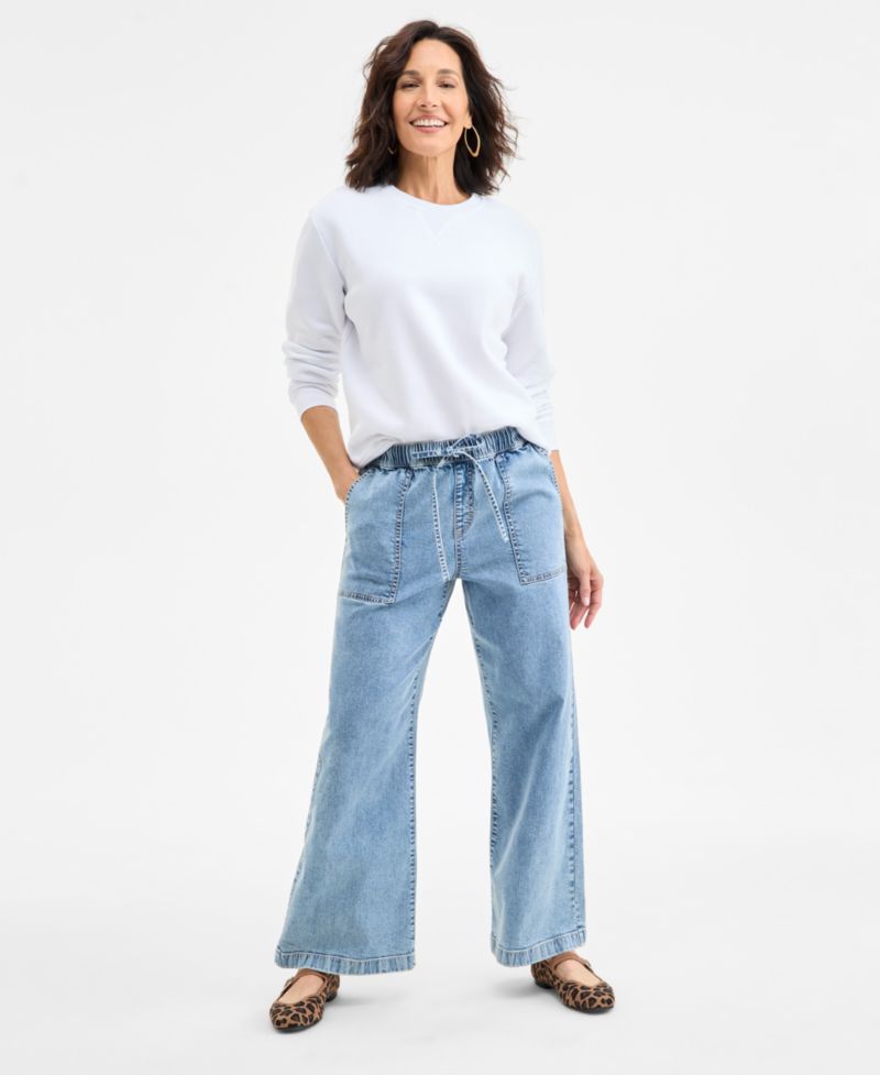 Petite Wide-Leg Pull-On Jeans
