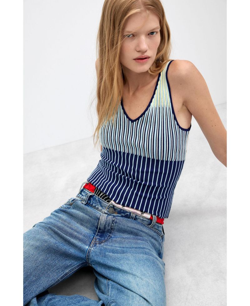 Women's Sleeveless knit top