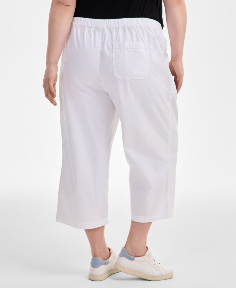 Plus Mid-Rise Pull-On Capri Pants