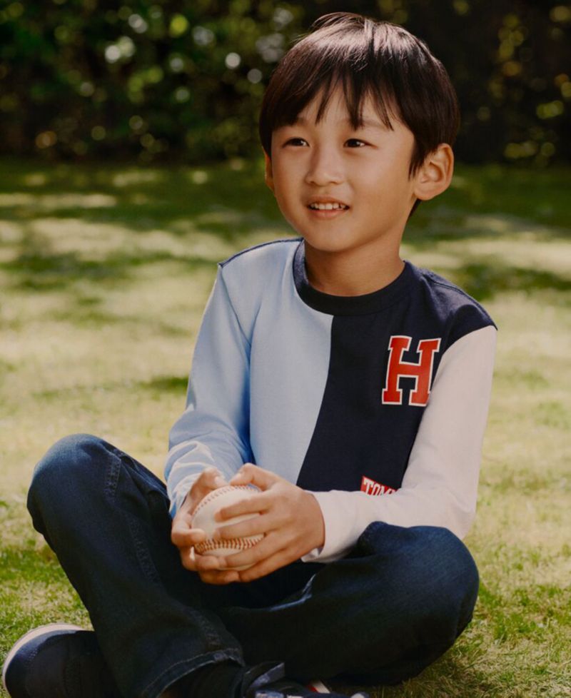 Boys' 2T-7 Stacked Logo Long-Sleeve T-Shirt