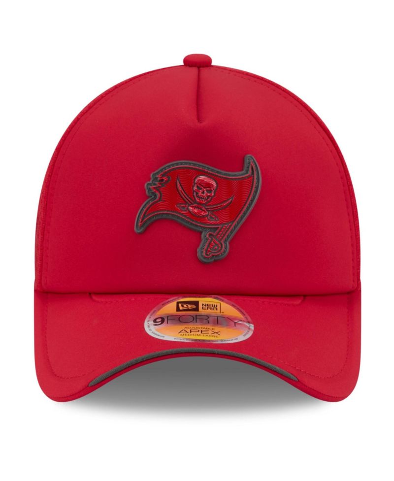 Men's Red Tampa Bay Buccaneers 2026 Sideline Apex 9FORTY Adjustable Trucker Hat