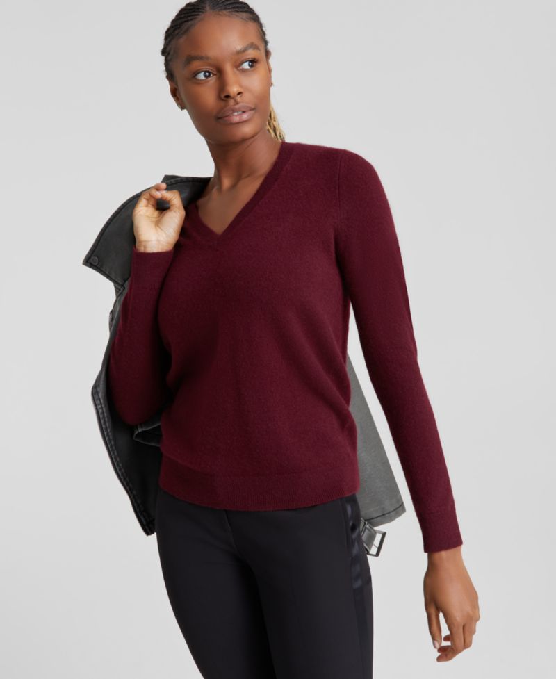 100% Cashmere Petite V-Neck Long-Sleeve Sweater